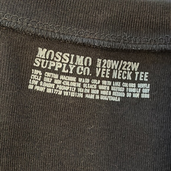 “Hey Ghoulfriend” Halloween Tee - Picture 6 of 7